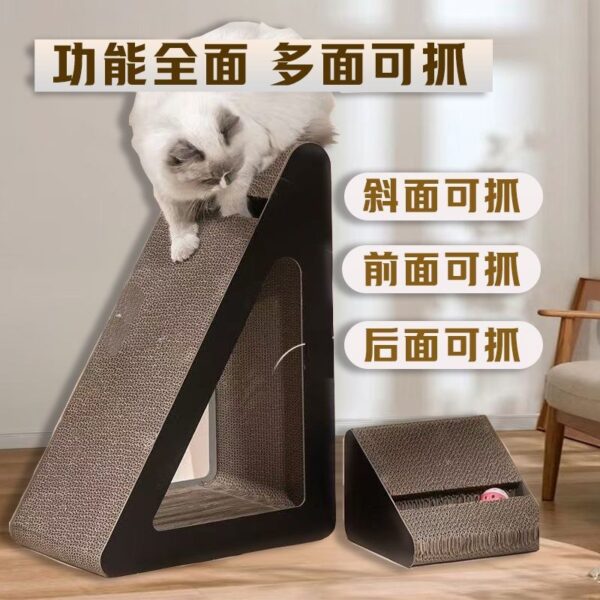 Triangular cat scratching board